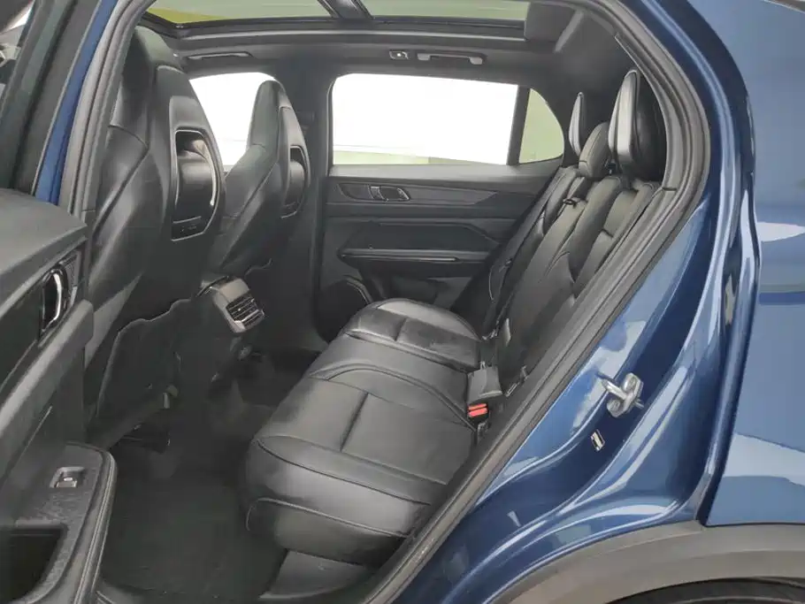 Lynk & Co 01 EM-P 2023 2022 1.5TD PHEV Plus