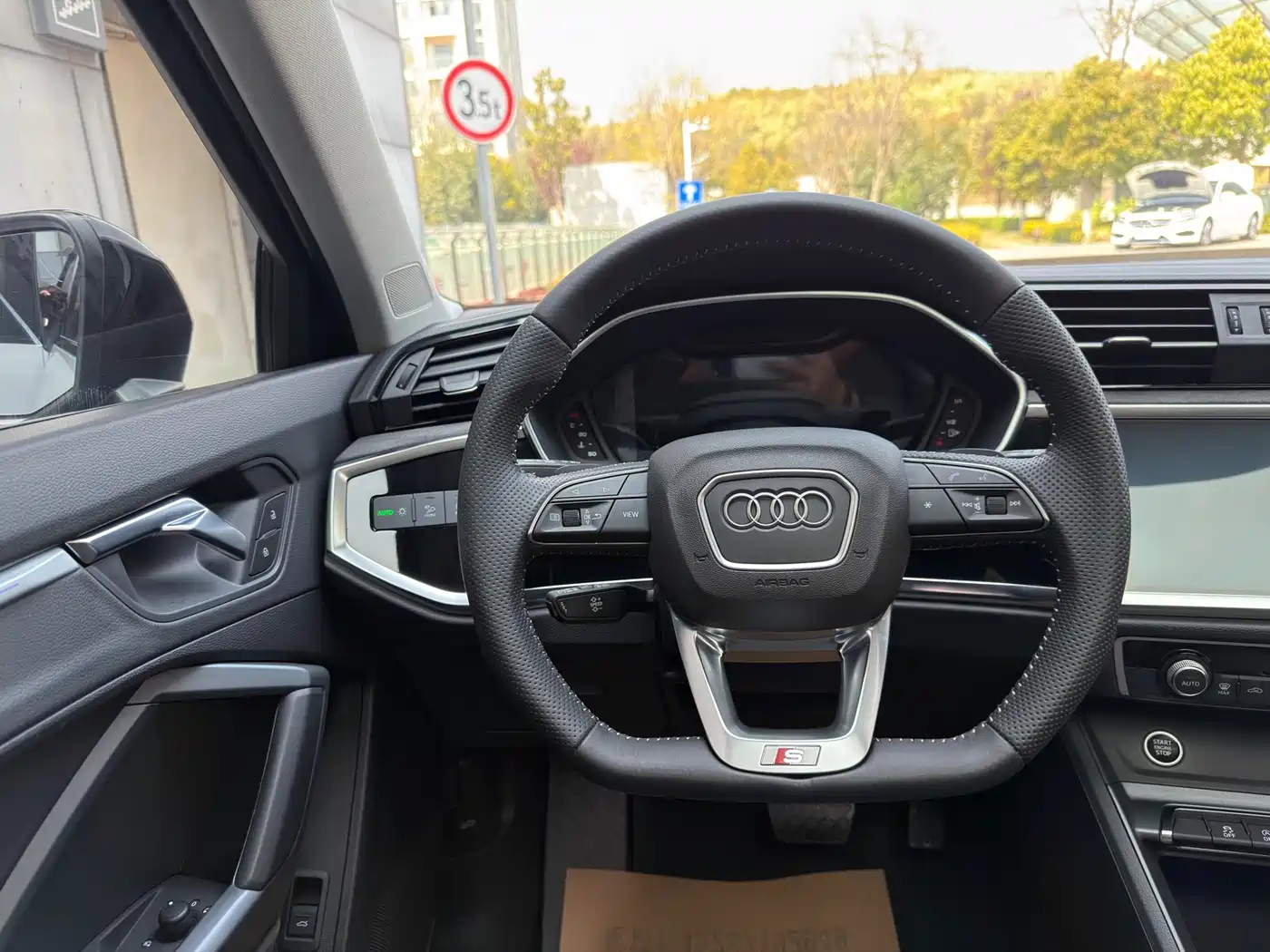 AUDI Q3 SPORTBACK