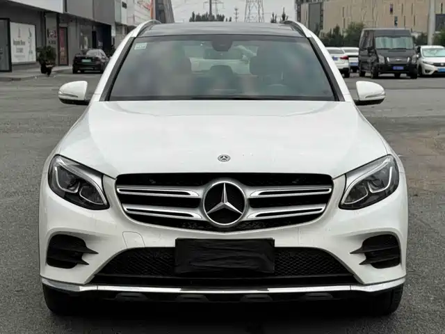 MERCEDES-BENZ GLC