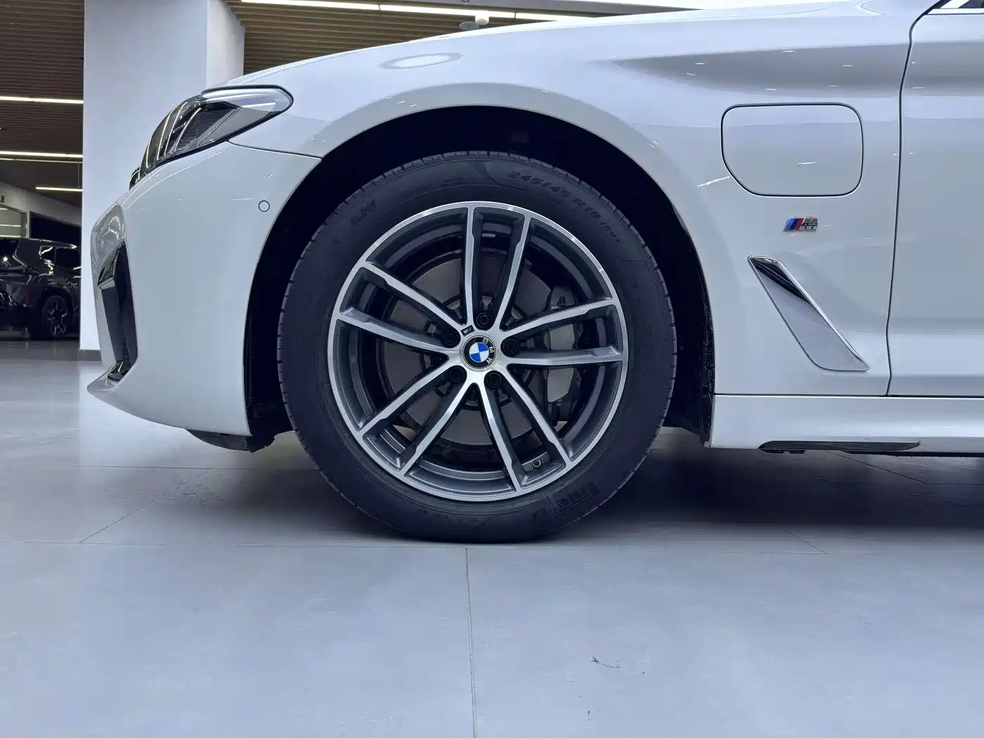 BMW 5 SERIES NEW ENERGY