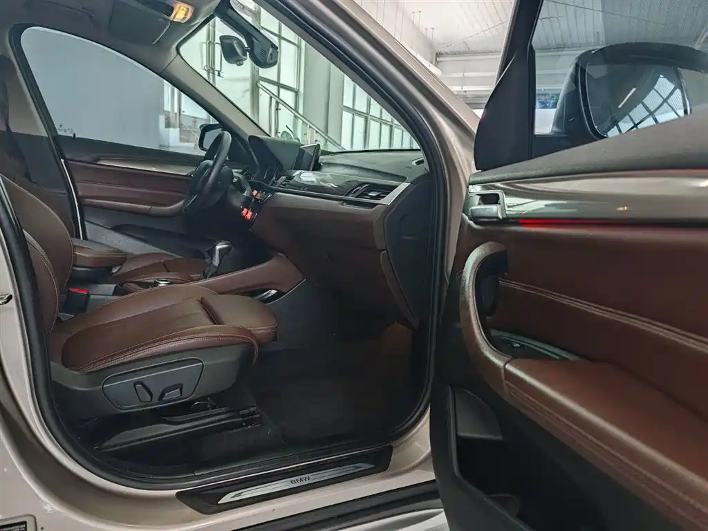BMW X1 2019 xDrive20Li Luxury Model фото 22