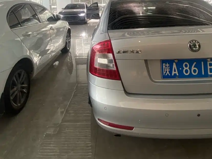 Škoda Octavia 2013 1.6L Automatic Prestige Edition фото 6