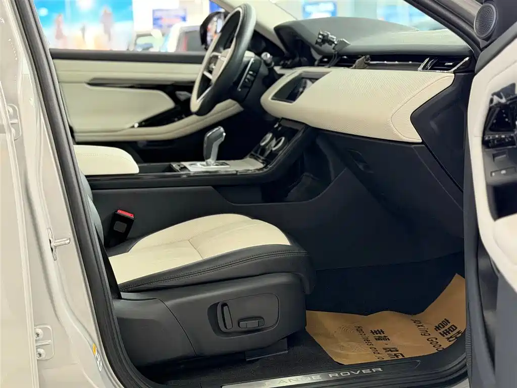 Land Rover Range Rover Evoque 2021 Range Rover Evoque L 249PS R-Dynamic S Performance Edition фото 24