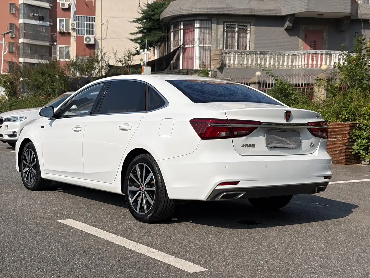 Roewe i6 2018 2018 20T Automatic Internet ZhiXiang Edition