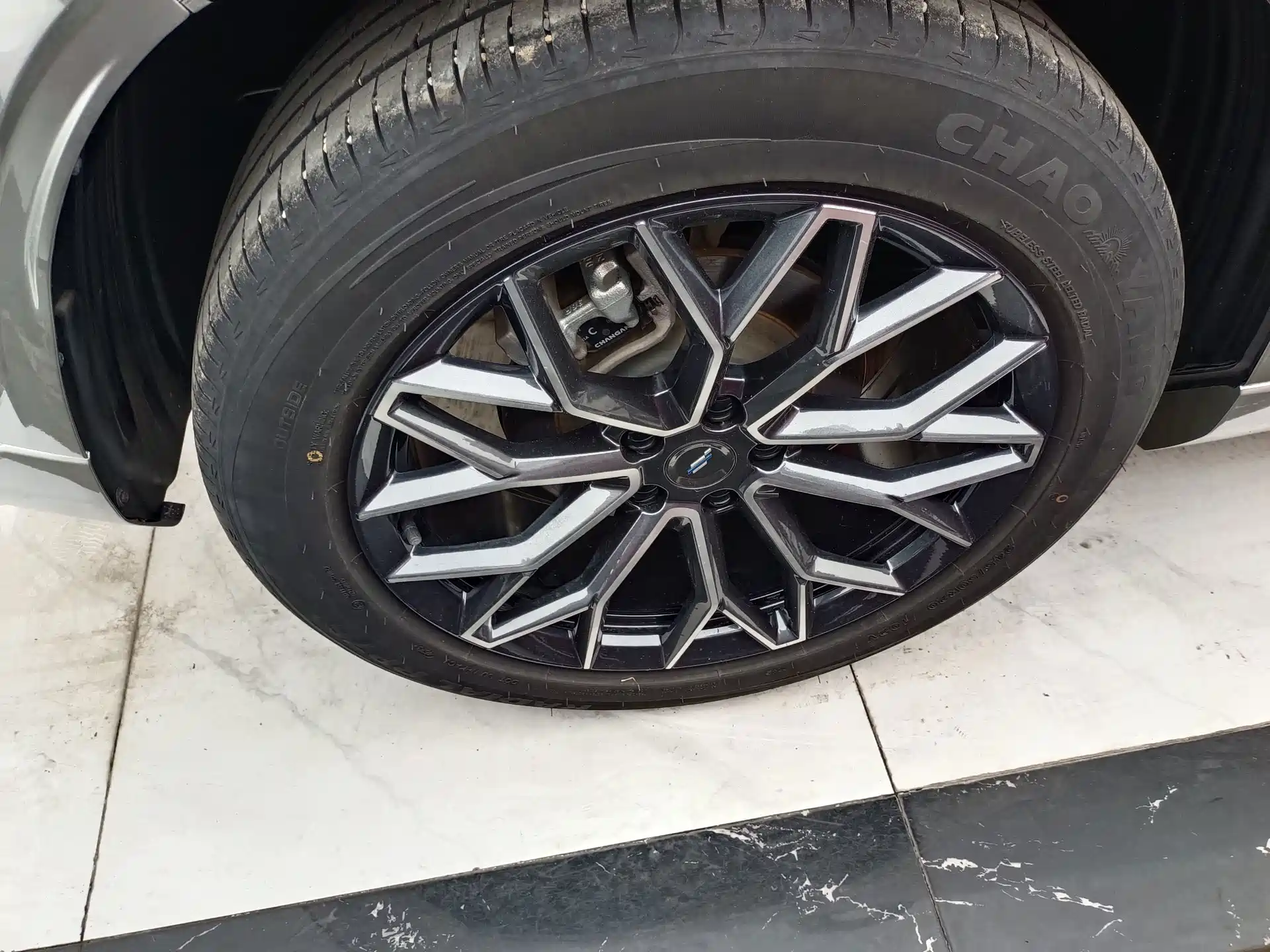 Фото 14 - Changan Oshan Z6
