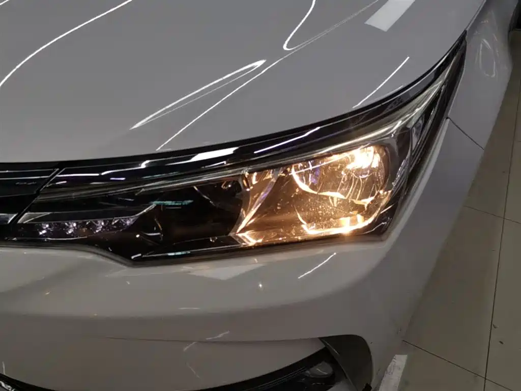Toyota Corolla 2017 Facelift 1.2T S-CVT GL-i фото 24
