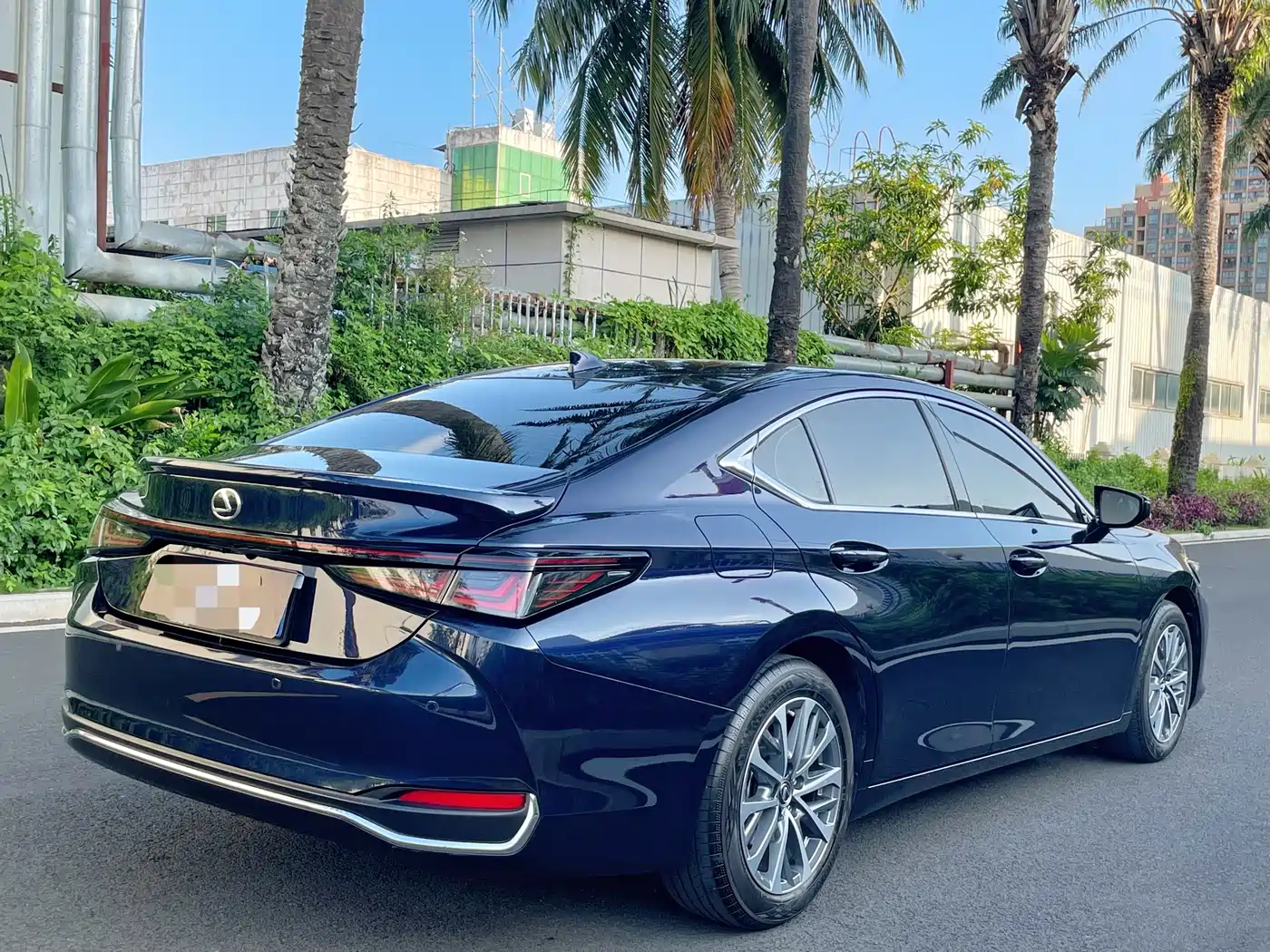 Lexus ES 2025 200 Ultimate Edition фото 8