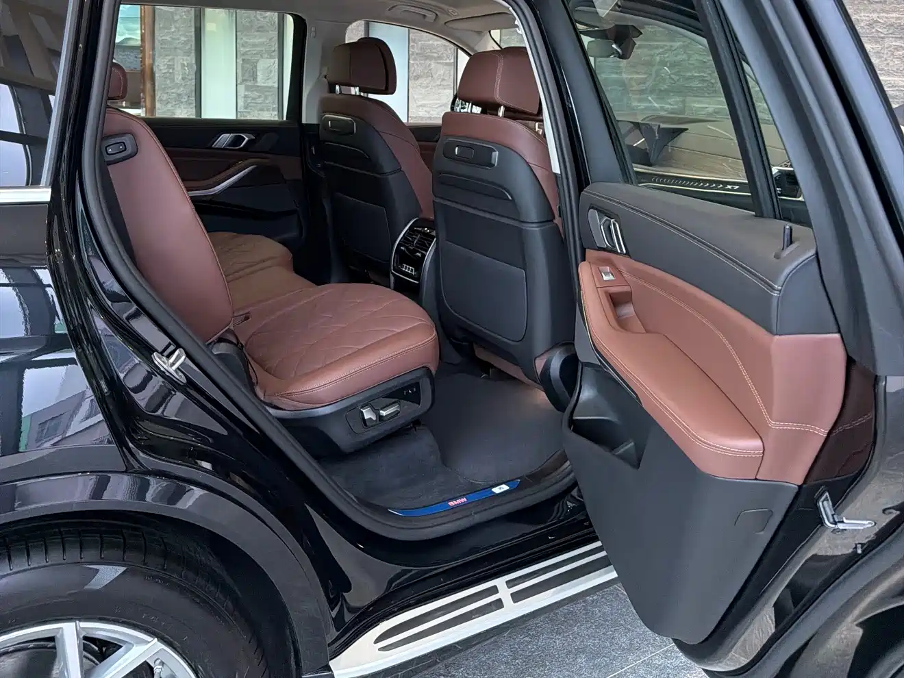 BMW X7 2024 xDrive40i Leading Luxury Package фото 6