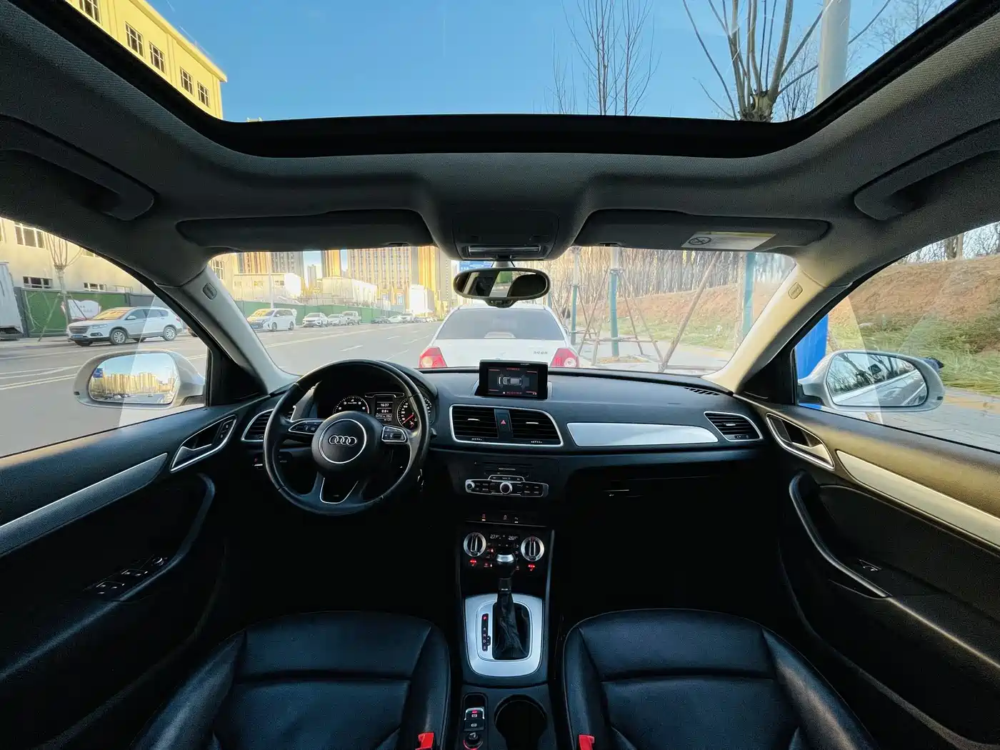 Audi Q3 2015 35 TFSI Comfort фото 7