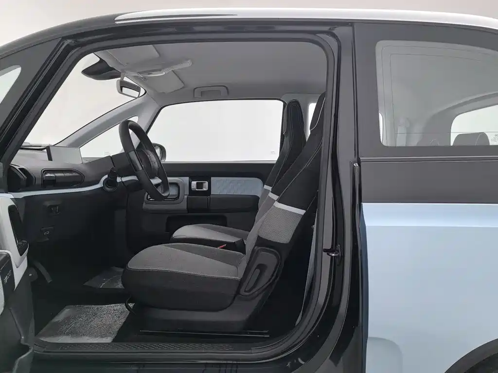 Baojun E300 2021 2020 Plus Stellar Smart Travel Edition