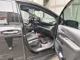Photo 18 - Toyota Sienna