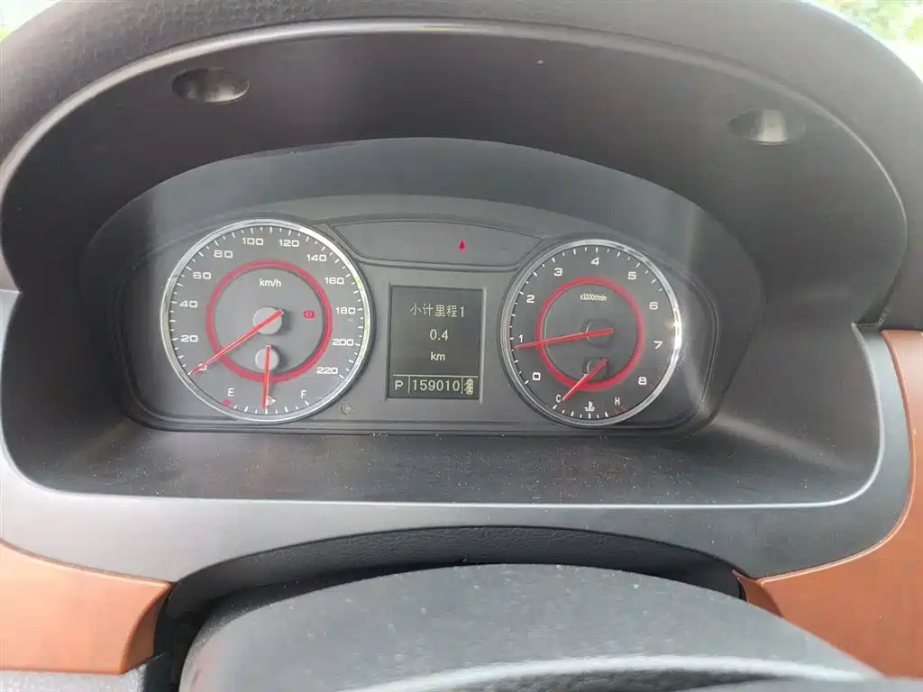 SAIC Maxus Maxus G10 2016 2.0T Automatic Elite фото 5