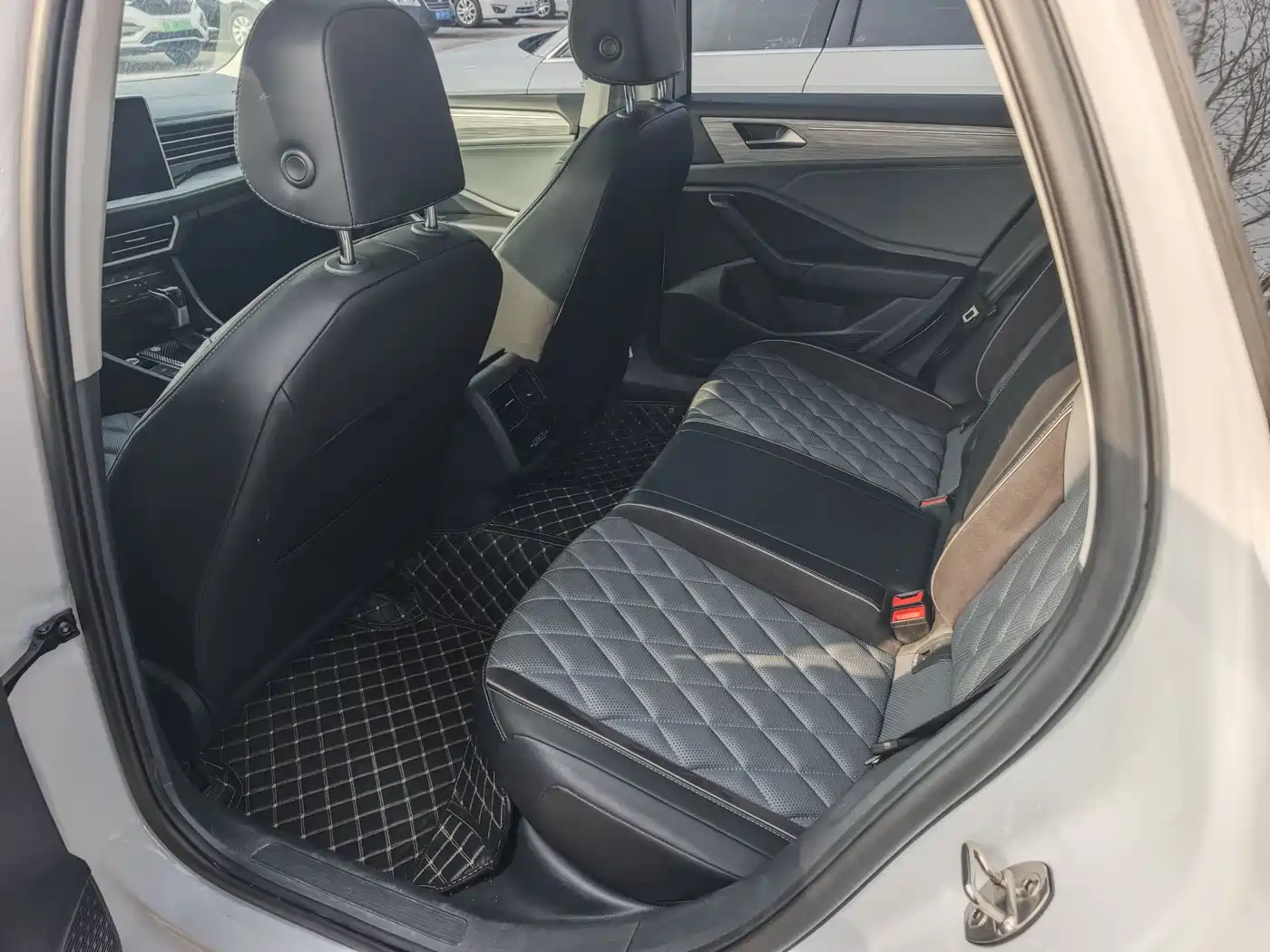 Volkswagen Sagitar 2025 300TSI DSG Excellence Edition фото 5
