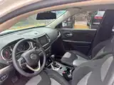 Фото 22 - Jeep Cherokee