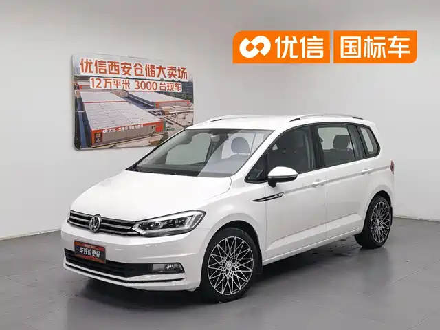 Volkswagen Touran 2016 Touran L 280TSI DSG Comfortline — фото 1