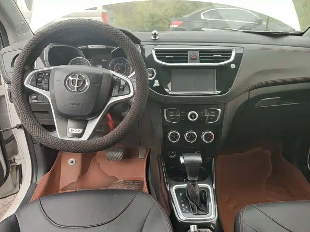 Zhonghua V3 2017 2016 1.5L Automatic Smart