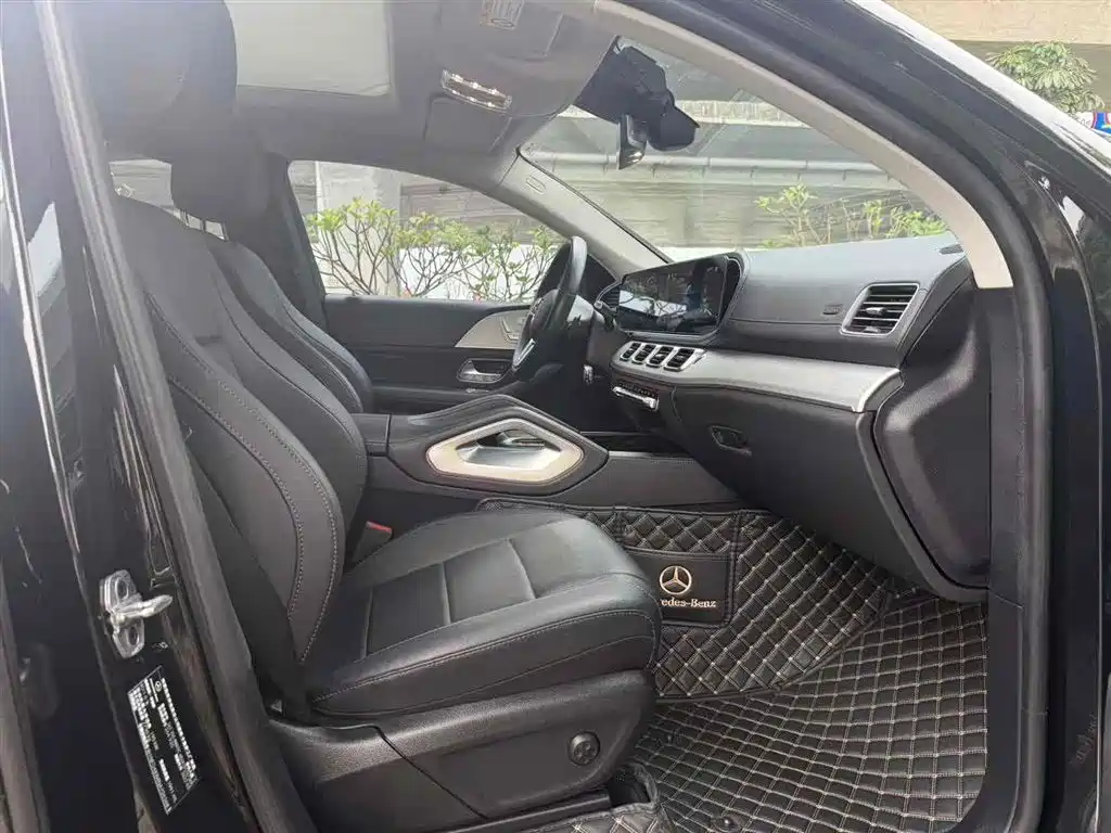 Mercedes-Benz GLE Coupe 2022 Facelift GLE 350 4MATIC Coupe SUV Fashion фото 13