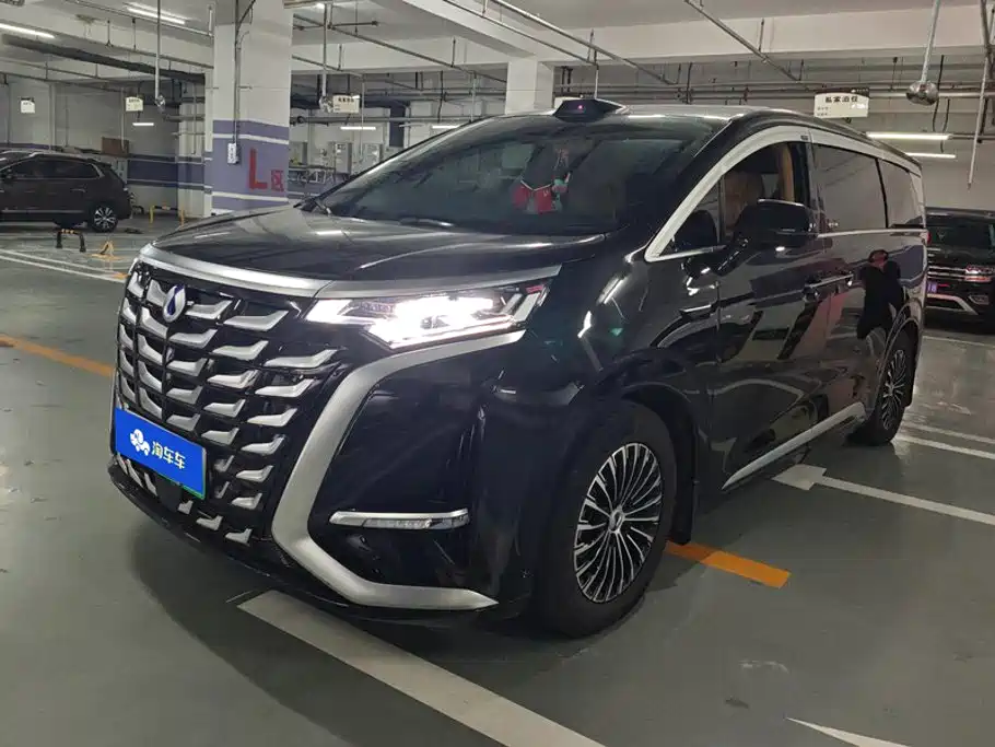 Denza D9 2026 2025 DM-i Smart Driving Edition 1100 FWD Flagship