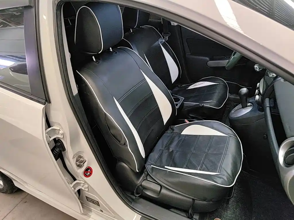 Фото 25 - Mazda 2
