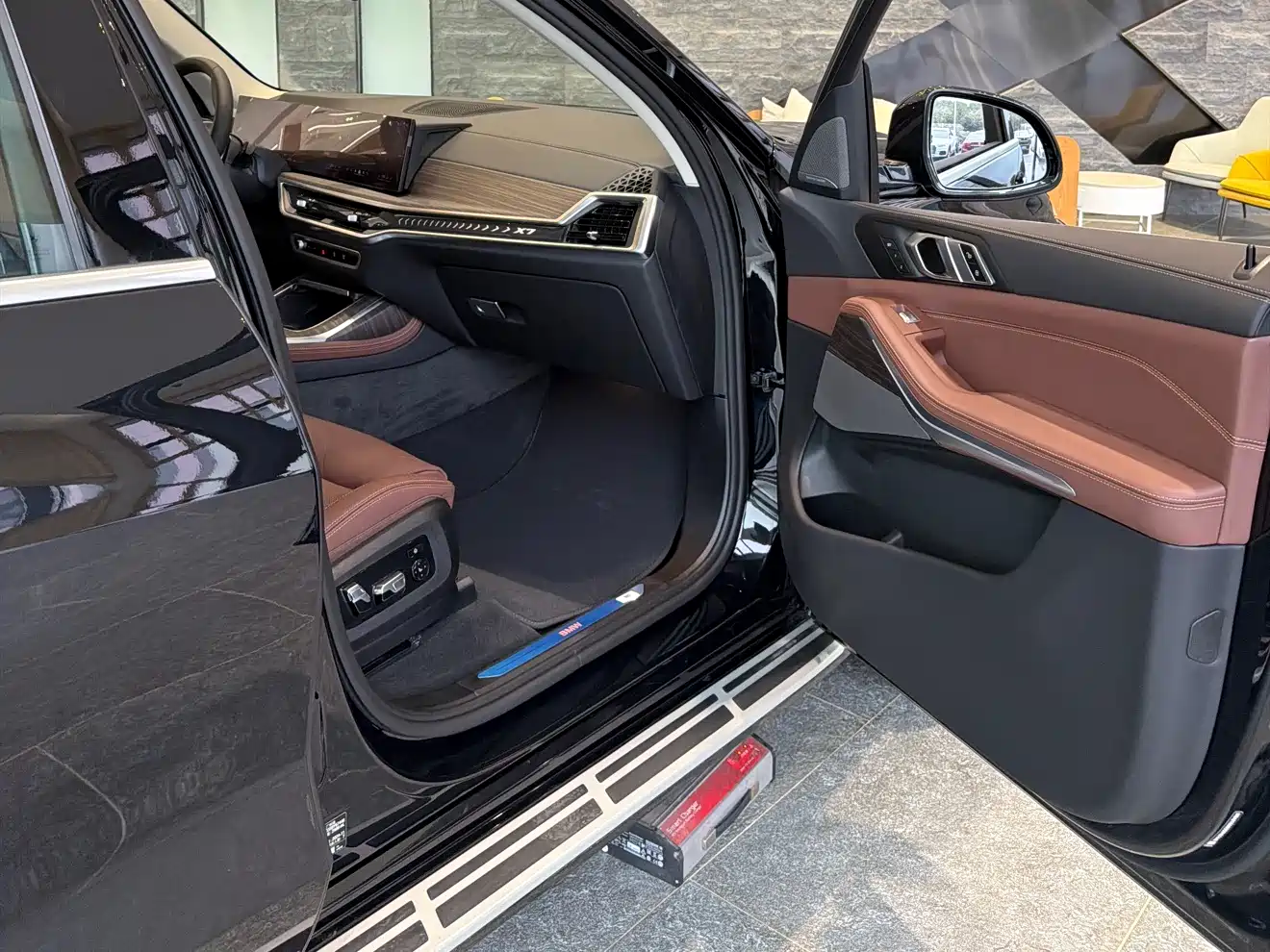 BMW X7 2024 xDrive40i Leading Luxury Package фото 5