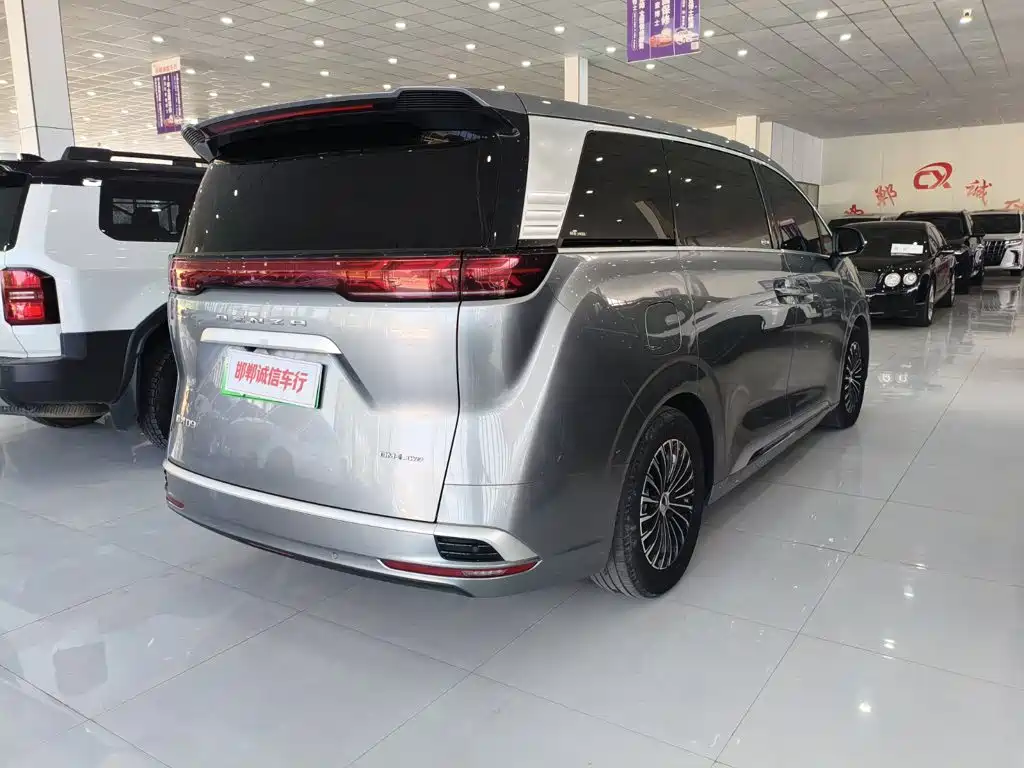 Denza D9 2023 2022 DM-i 970 All-Wheel Drive Honor Edition