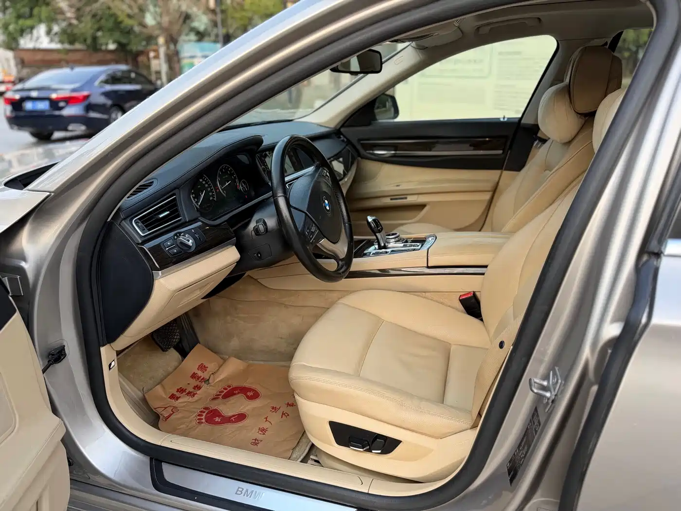 BMW 7 Series 2011 730Li Elegance фото 8