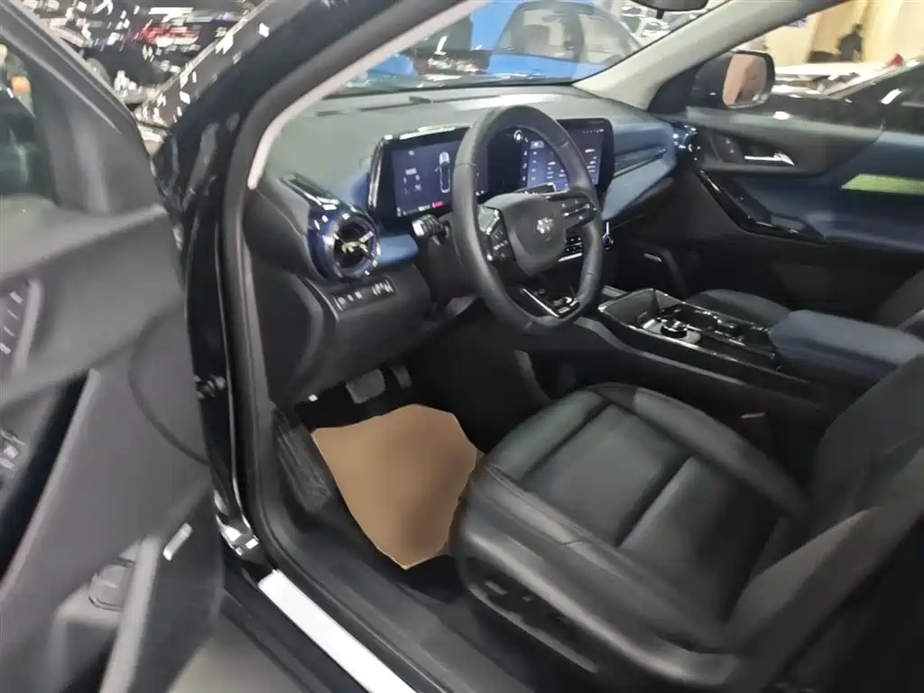 Chevrolet Equinox Plus 2024 102km RS Ultimate Edition фото 12