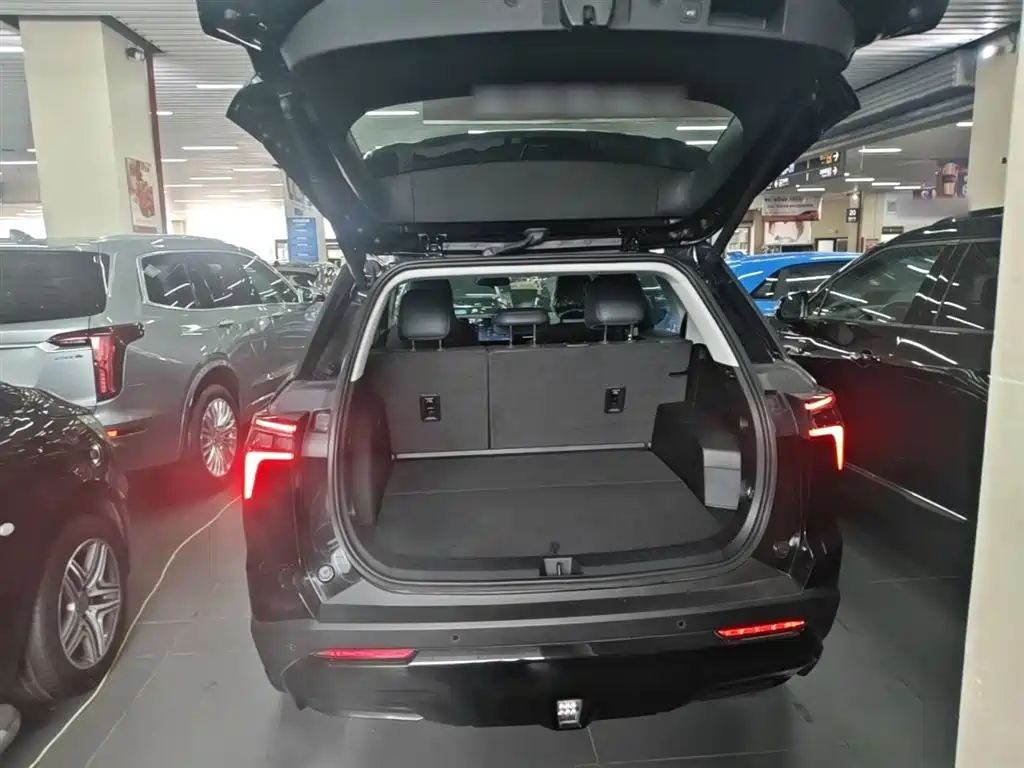 Chevrolet Equinox Plus 2024 102km RS Ultimate Edition фото 15