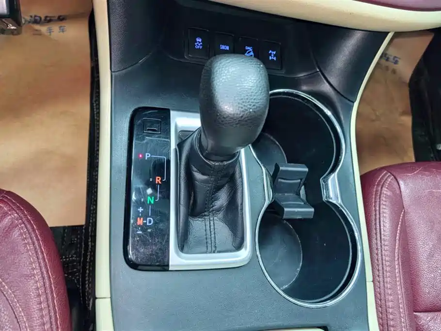 Toyota Highlander 2017 2.0T 4WD Elite 7-Seater фото 16