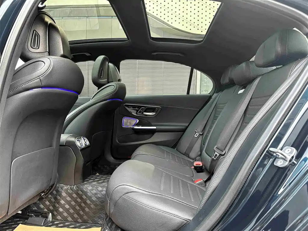Mercedes-Benz C-Class 2024 C 260 L Night Edition Sport фото 21