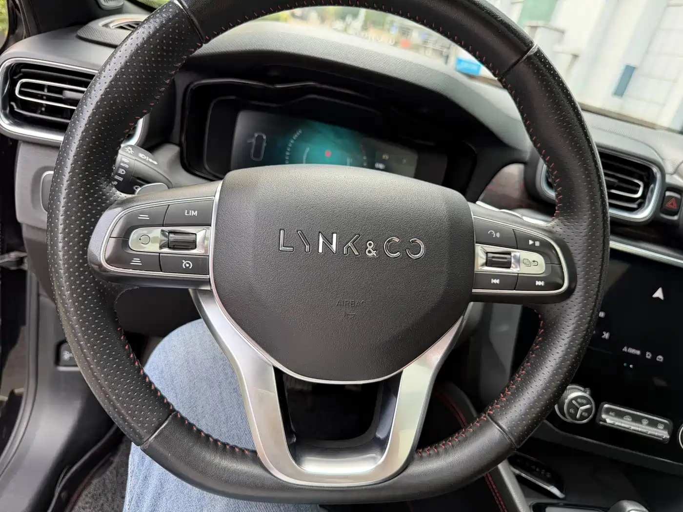 Lynk & Co 03 2018 1.5TD DCT Power Pro Version China V фото 8