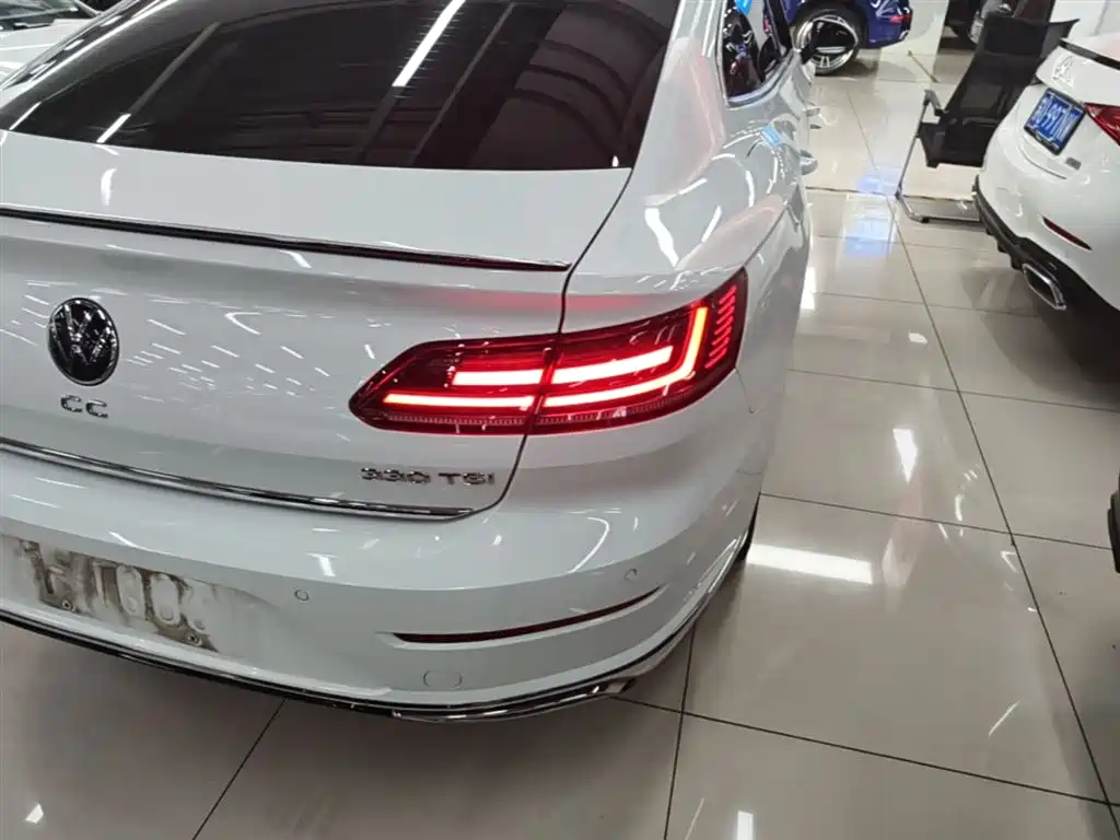 Volkswagen FAW-Volkswagen CC 2021 330TSI Dazzle Edition фото 8