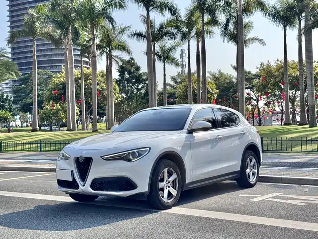 alfa-romeo stelvio