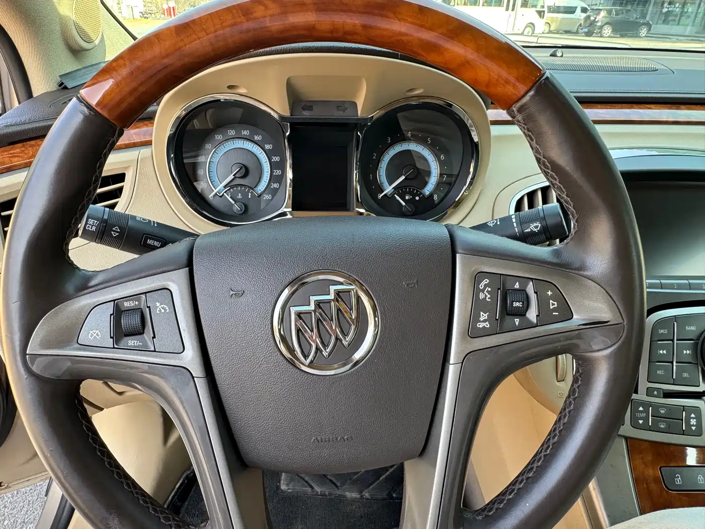 Buick LaCrosse 2009 Model 2.4L Luxury Edition фото 9
