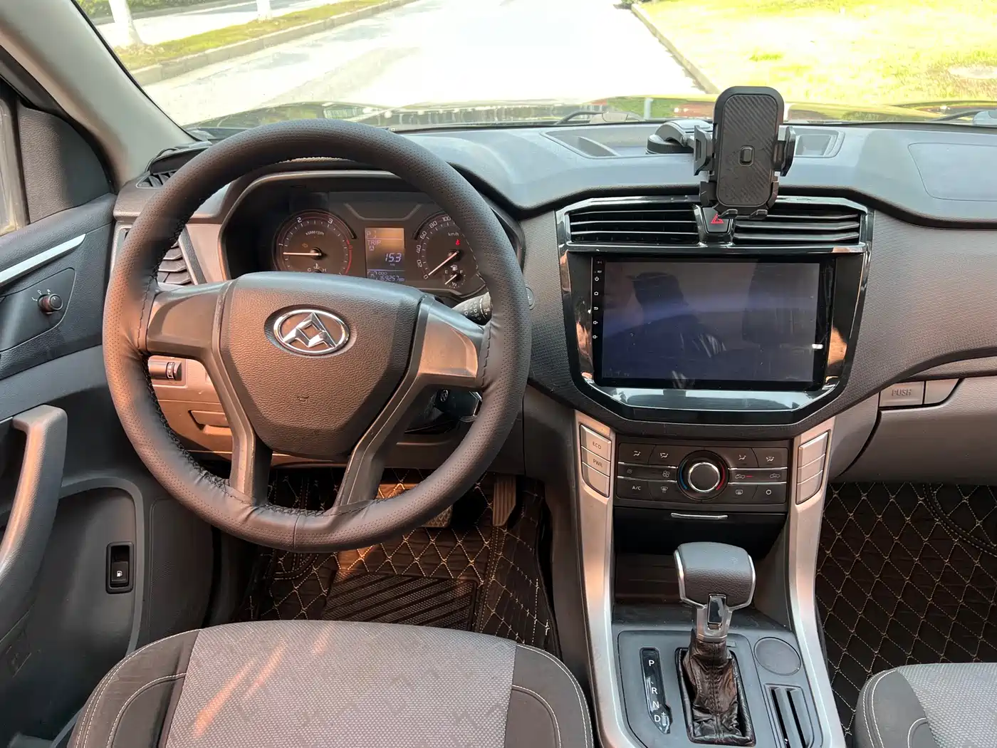 SAIC MAXUS CHASE T60