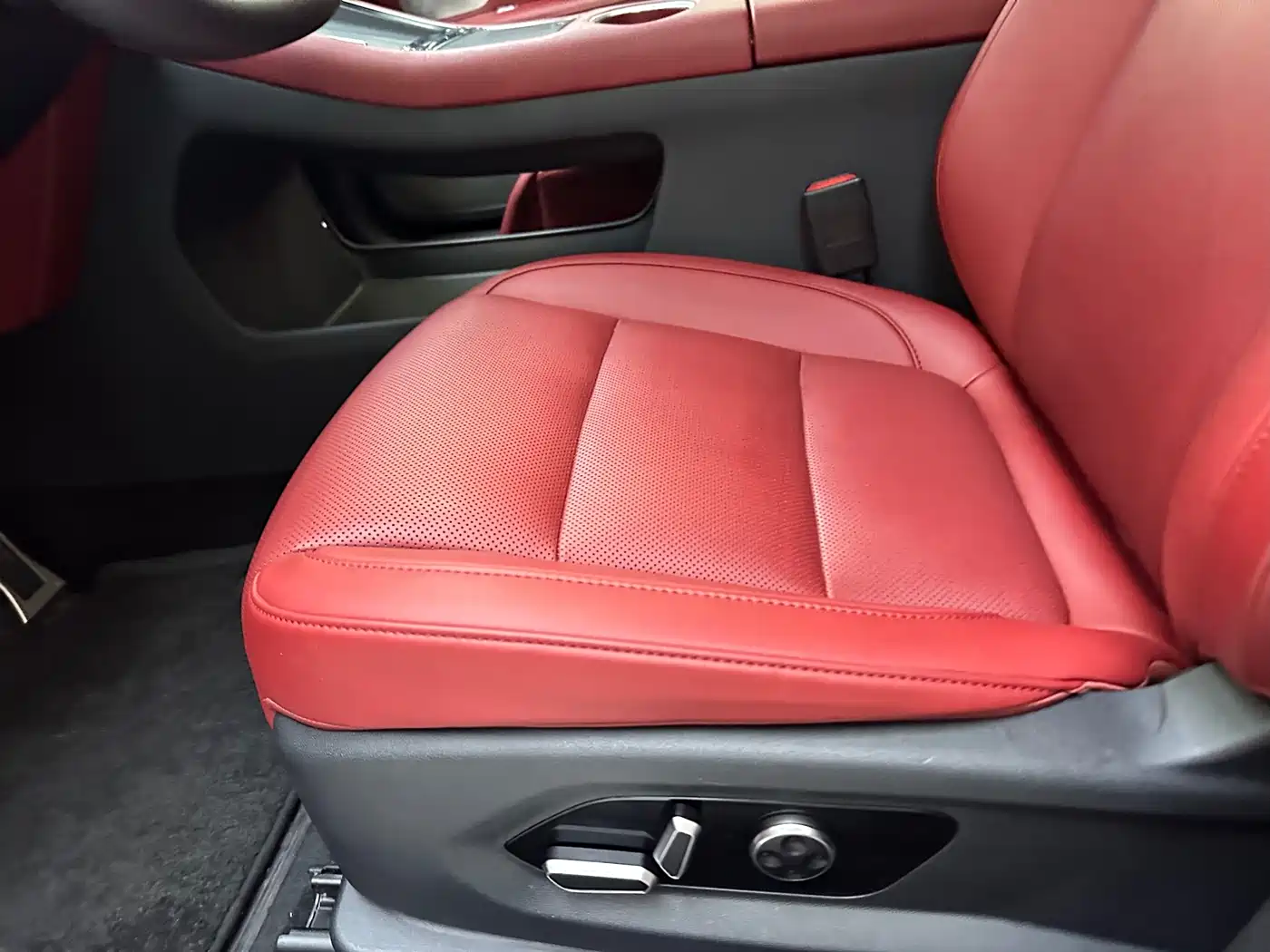 AITO Wenjie AITO M5 2025 Extended Range Ultra AWD фото 7