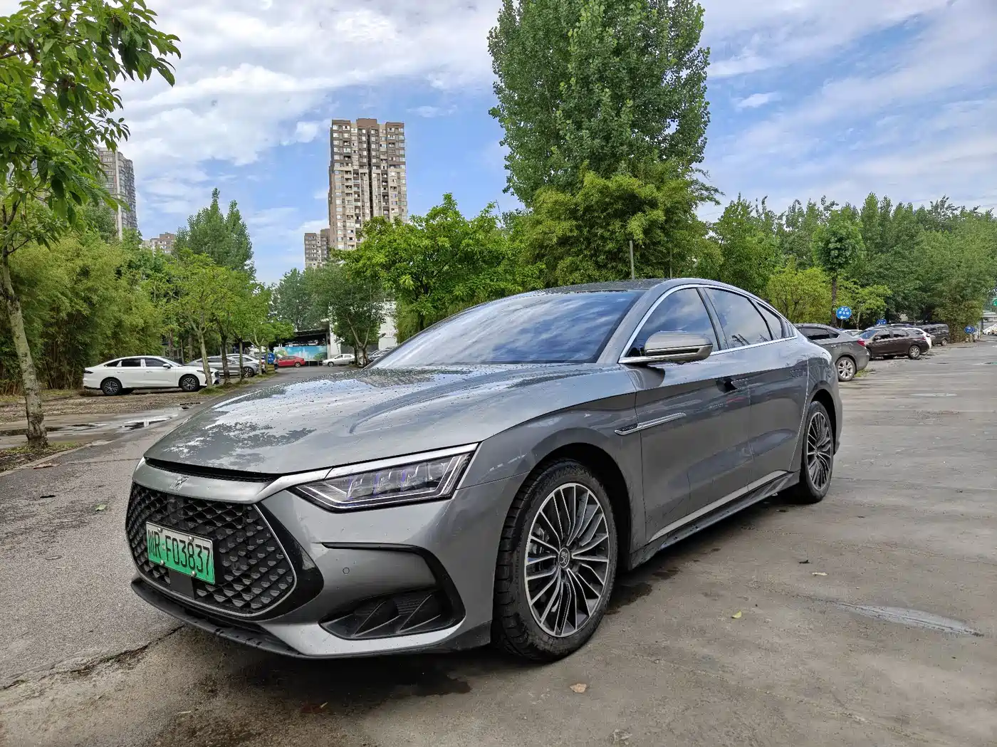 BYD Han 2022 DM-i 121KM Premium Edition