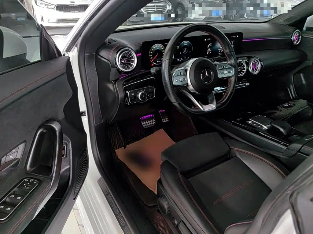 Photo 16 - Mercedes-Benz CLA (Import)