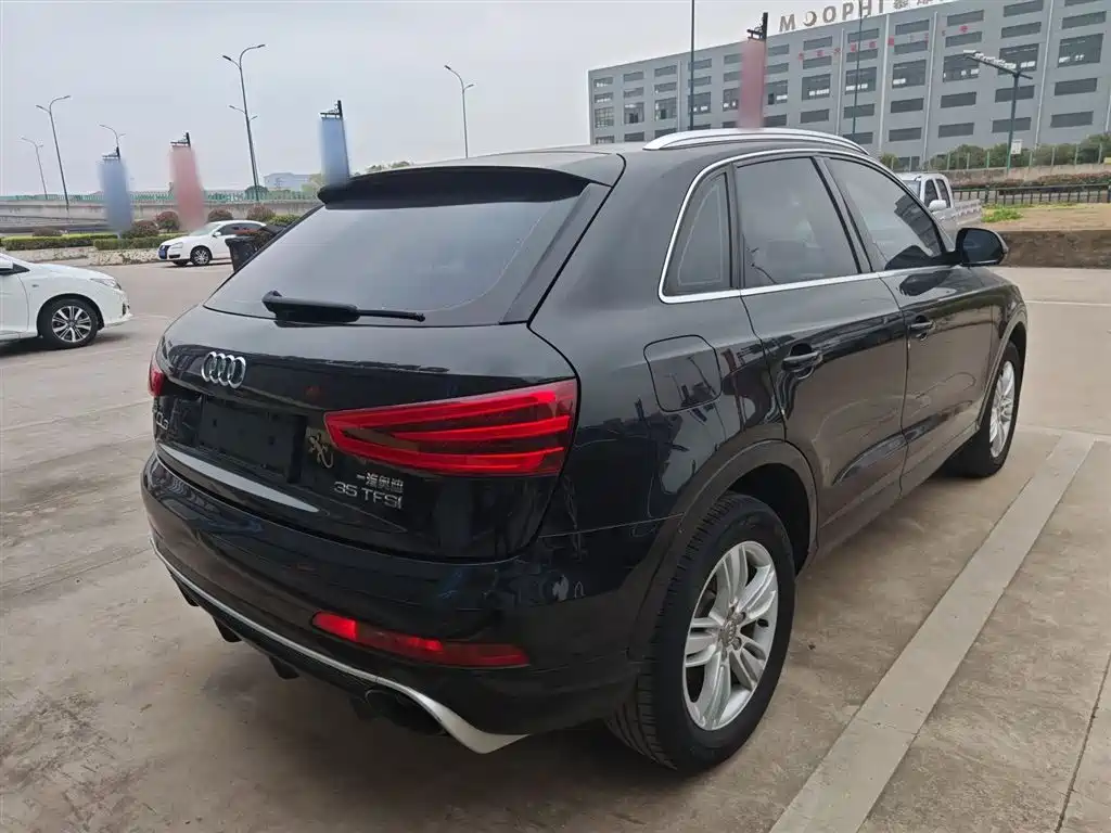 Audi Q3 2015 35 TFSI Comfort фото 5