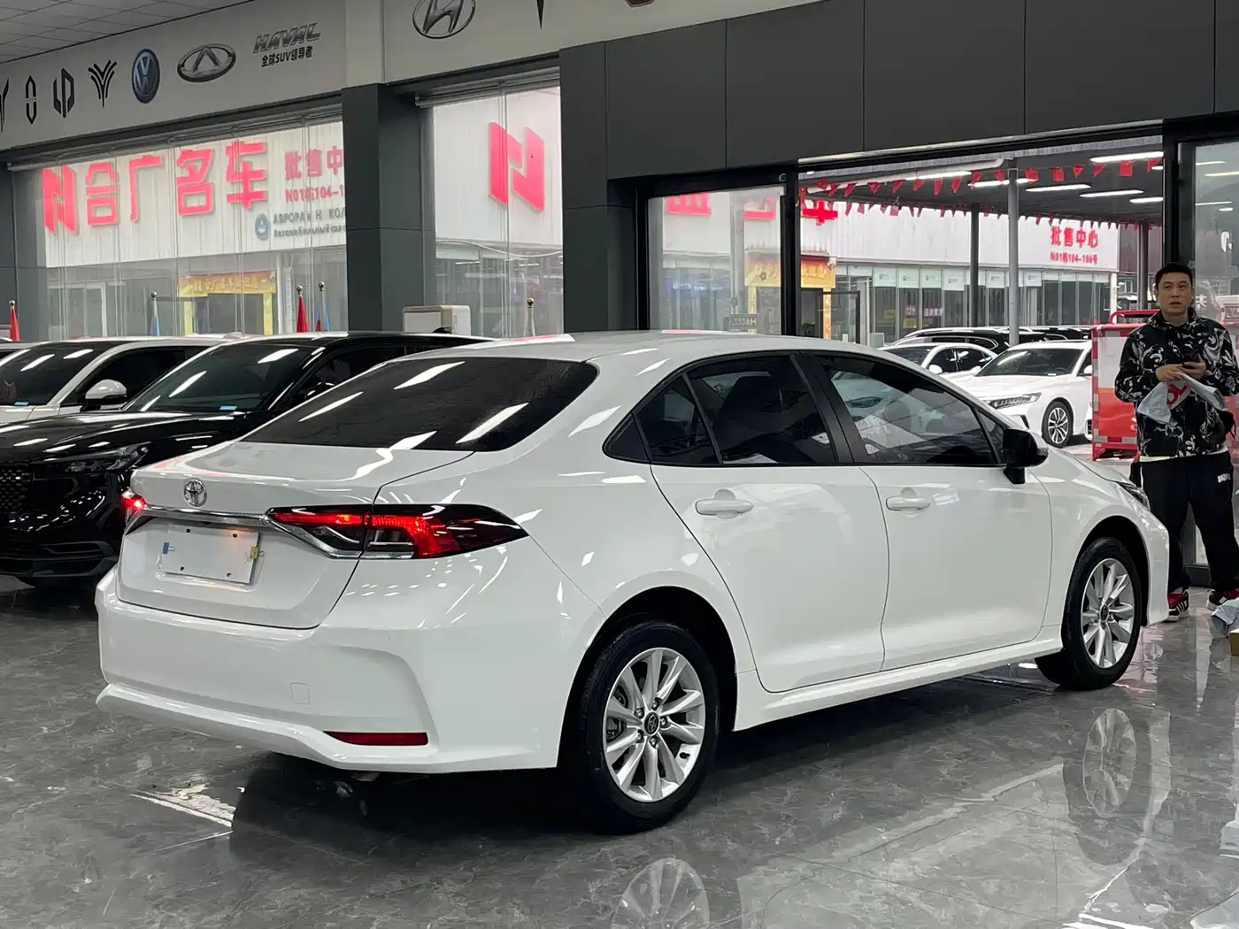 Toyota Corolla 2021 1.2T S-CVT Elite PLUS Edition фото 15