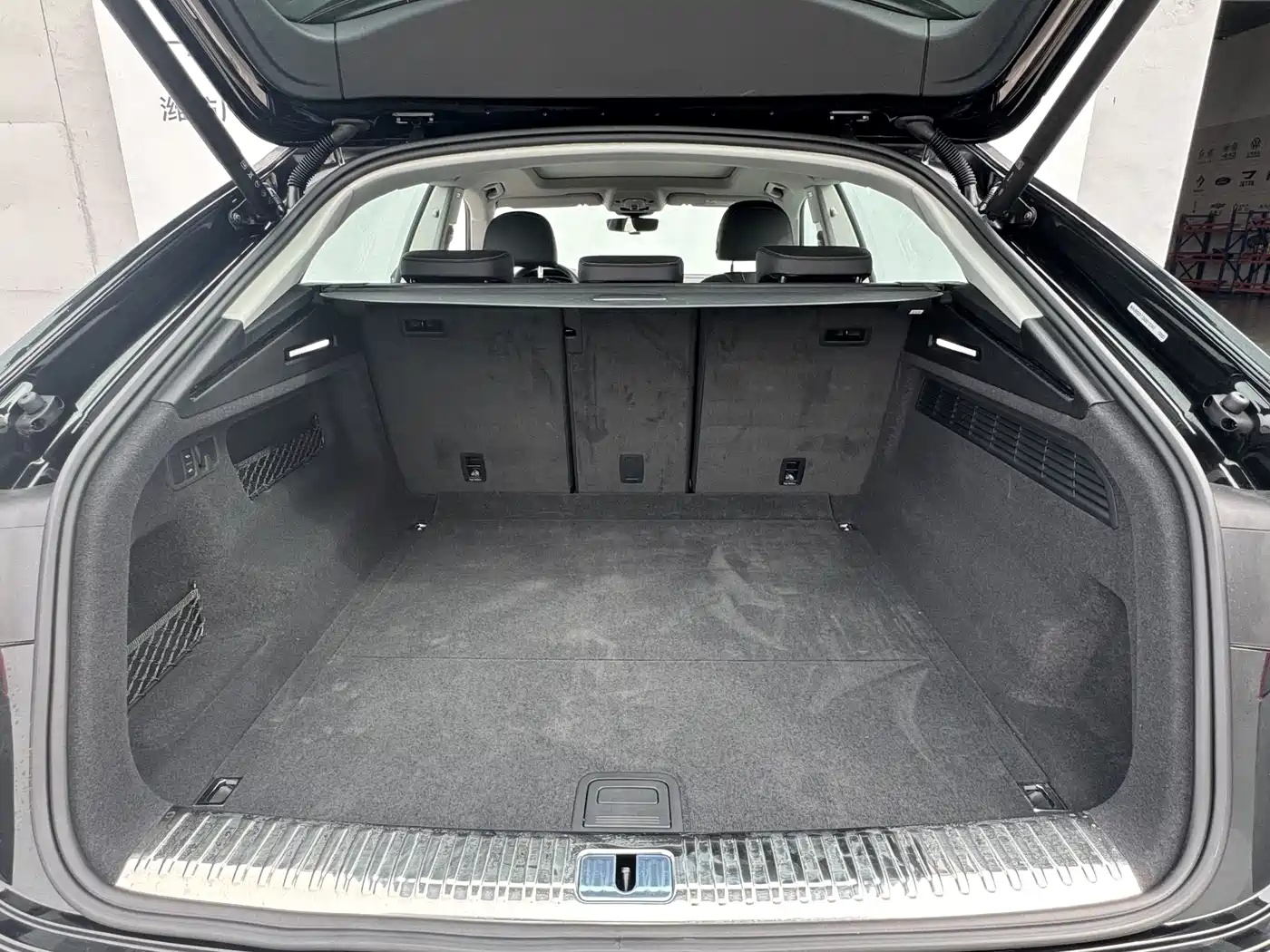 Audi Q8 2025 2024 55 TFSI Luxury Sport