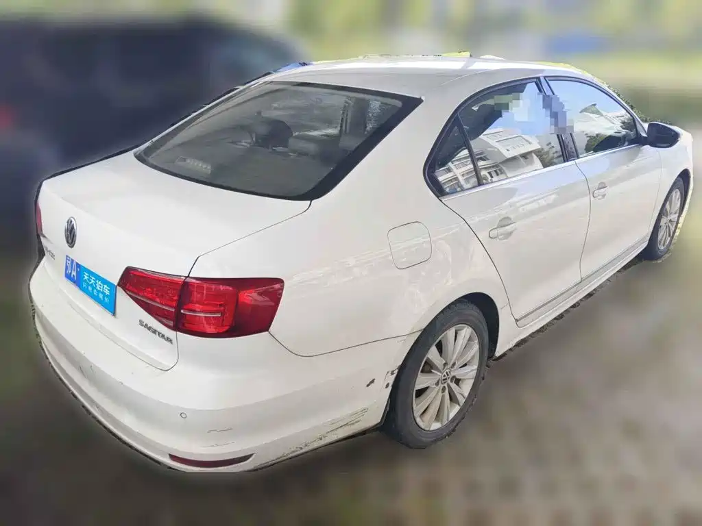 صورة 2 - Volkswagen Sagitar