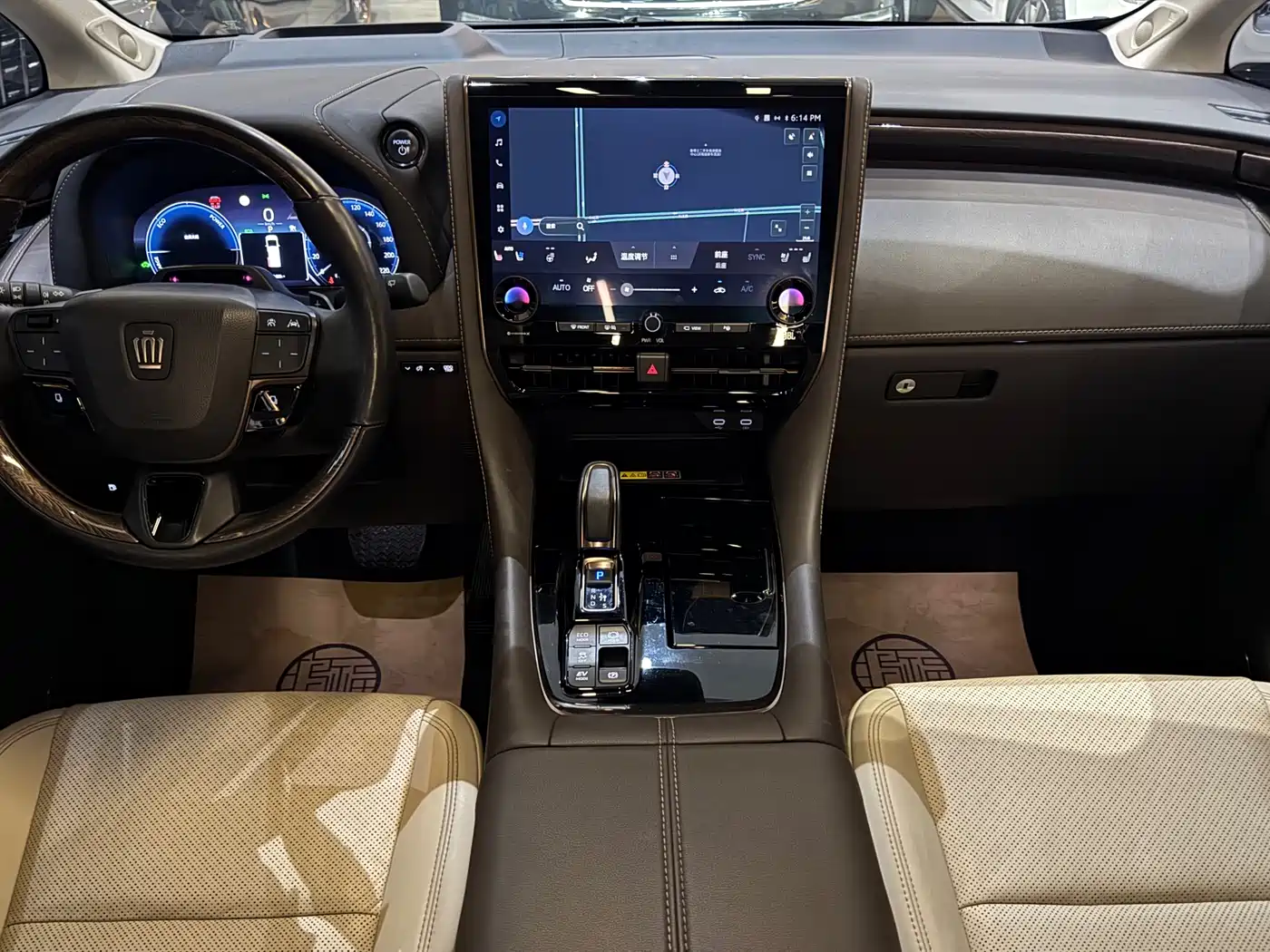 Toyota Vellfire 2023 Crown Hybrid 2.5L HV Ultimate фото 4