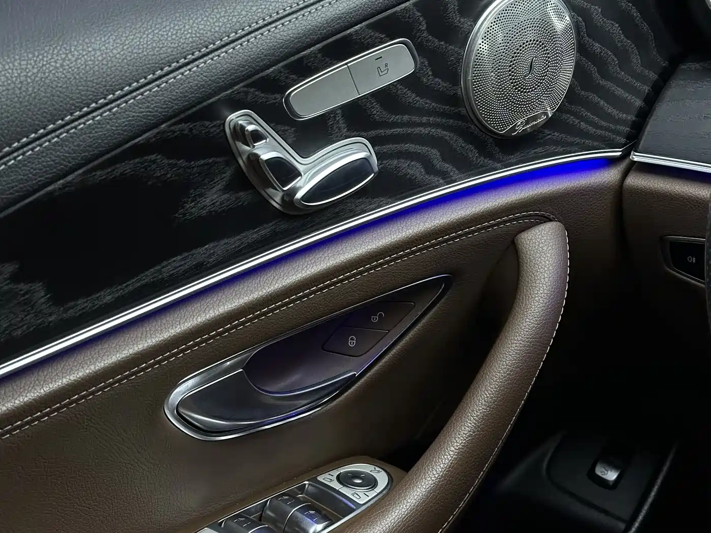 Mercedes-Benz E-Class 2016 E 200 L Sport Type фото 8