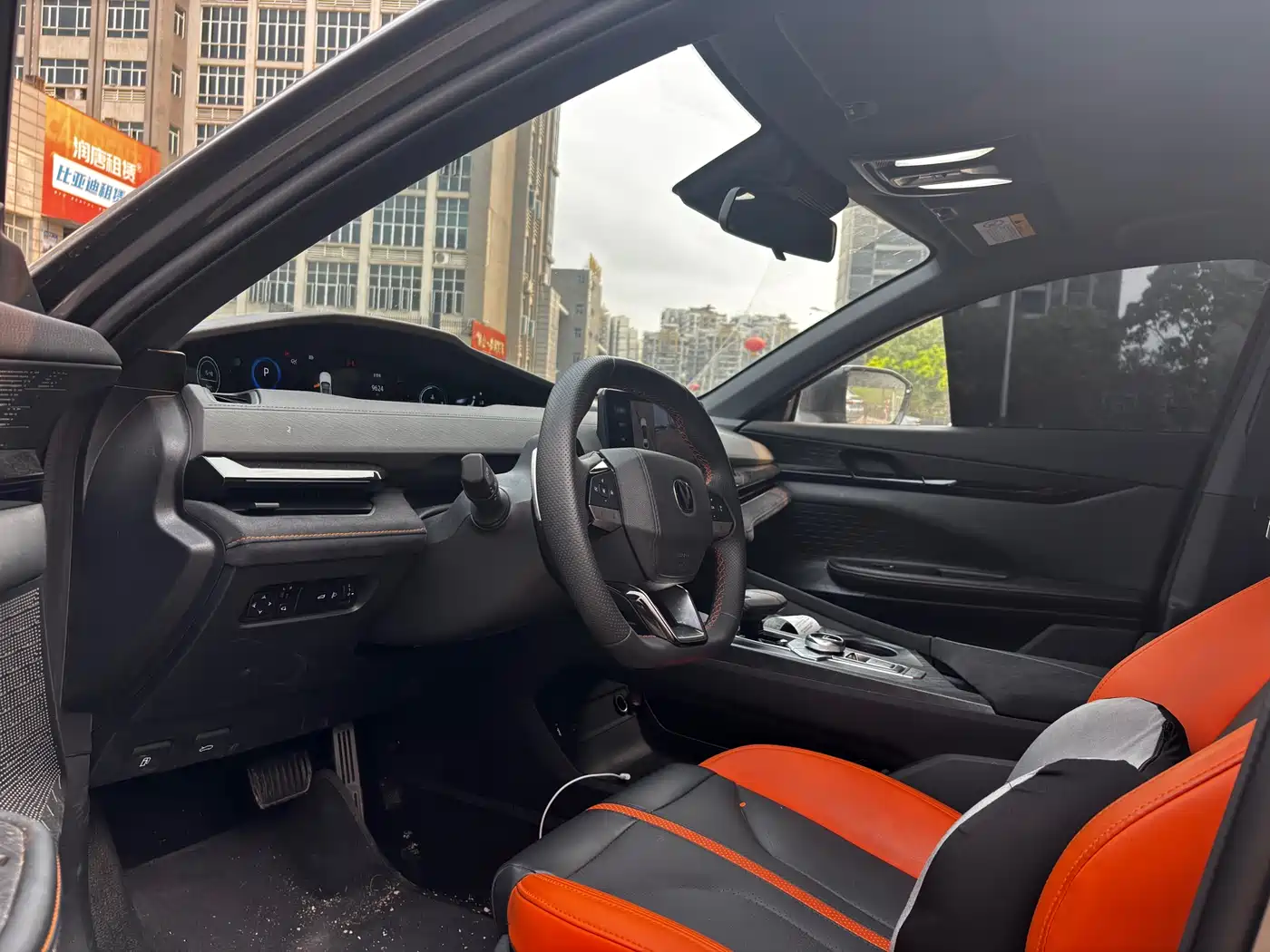 CHANGAN UNI-V