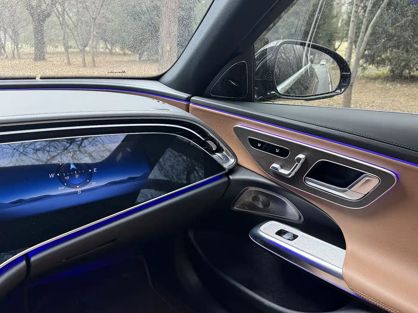 Mercedes-Benz E-Class 2024 Model E 300 L Luxury фото 11
