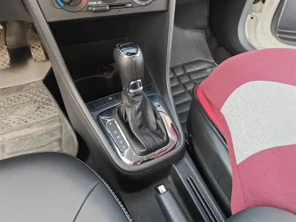 Škoda Rapid 2019 1.5L Automatic Comfort Version China VI фото 14