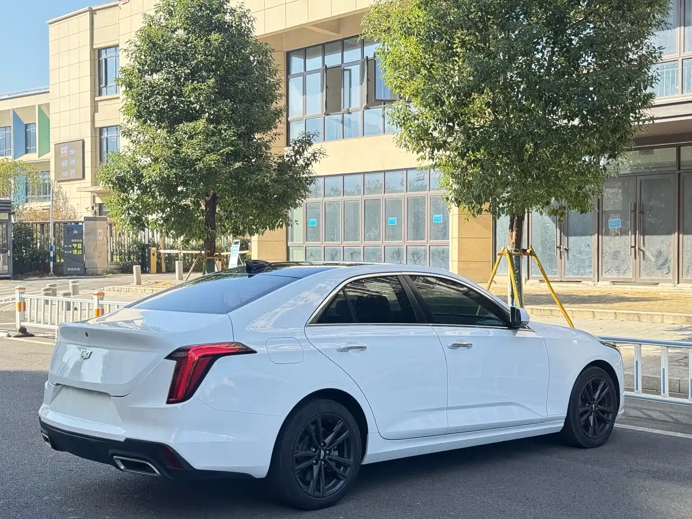 CADILLAC CT4