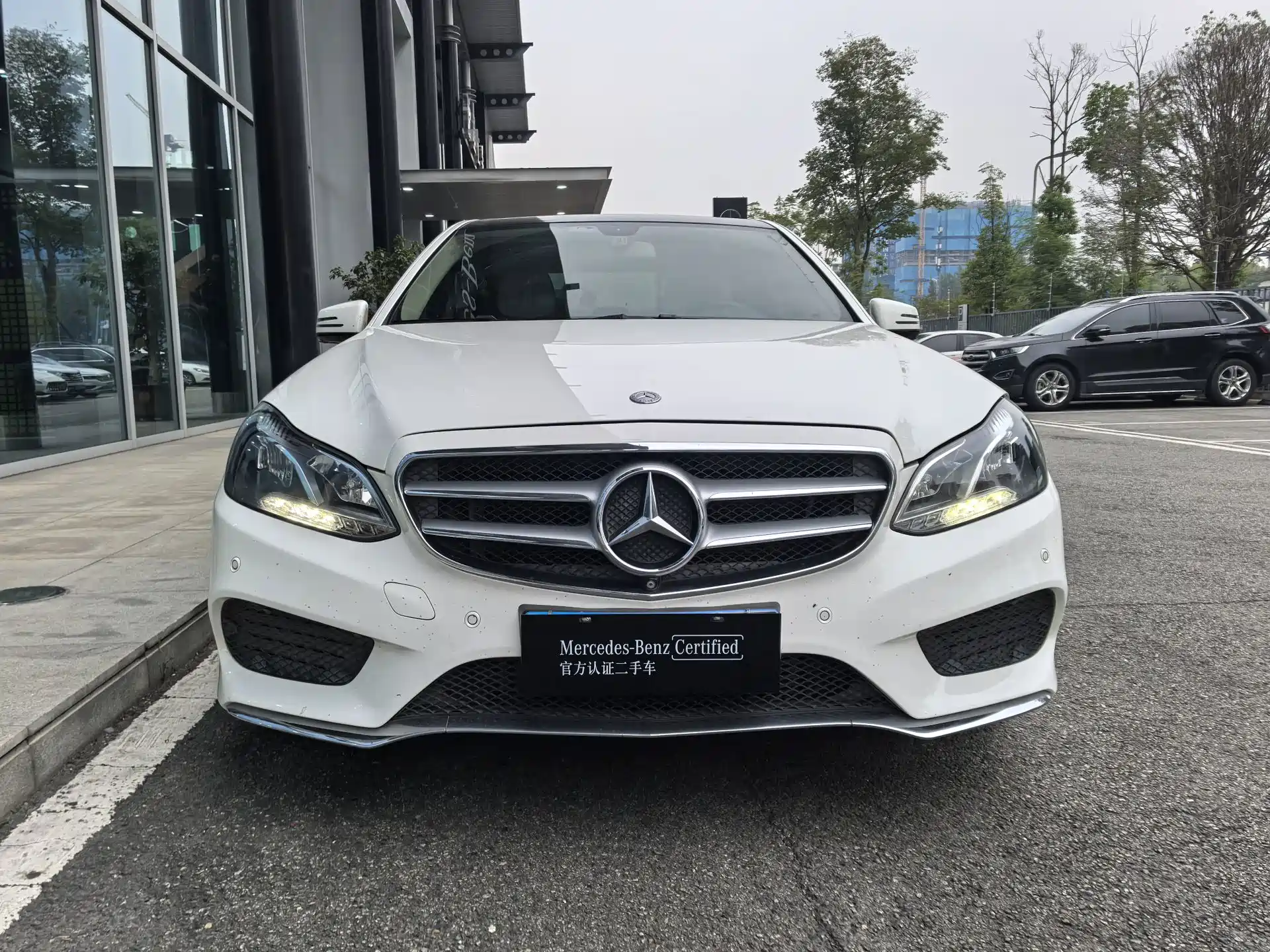 Фото 2 - Mercedes-Benz E-Class
