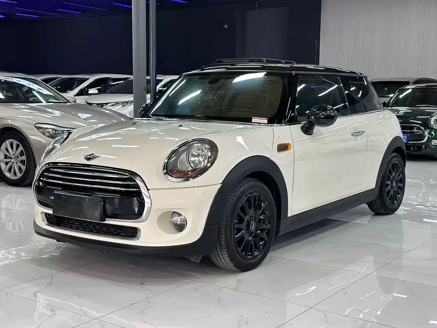 MINI 2016 1.5T COOPER фото 2